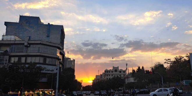 غروب آفتاب در چهارراه فاطمی