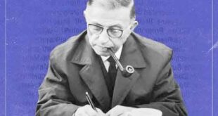 ژان پل سارتر در حال نوشتن با پیپی بر لب